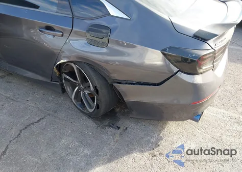 2018 Honda Accord Sport z USA, uszkodzony, nr VIN 1HGCV1F34JA231387